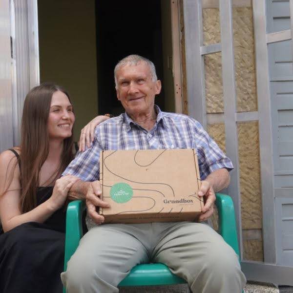 deliver-gift-to-grandpa